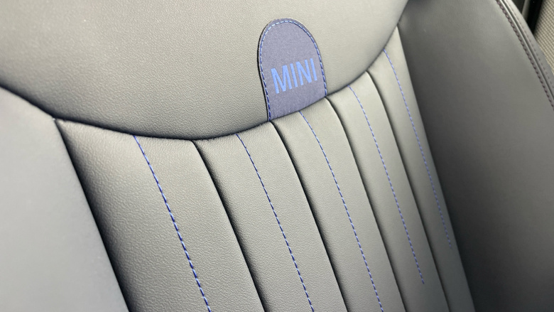 MINI Cooper 160kW SE Exclusive 54kWh 3dr Auto Electric Hatchback